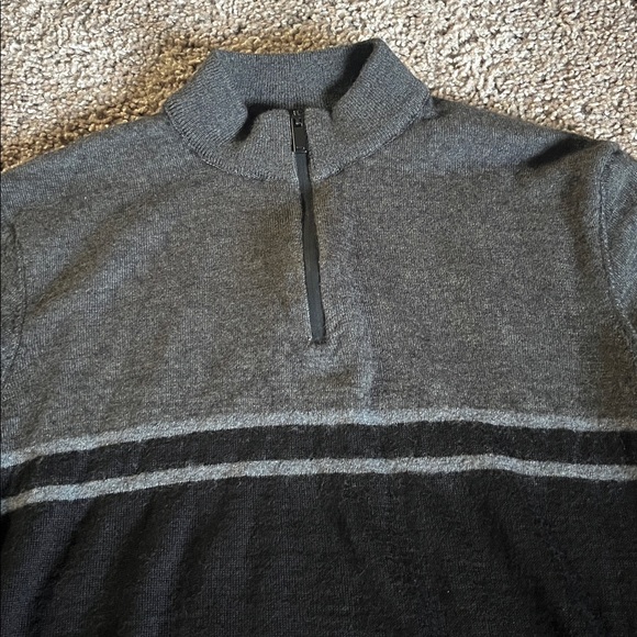 Zara Men's Charcoal and Black Zip-Up Sweater - Picture 2 of 8